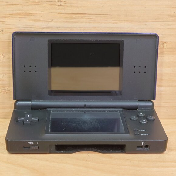 Nintendo DS Lite | Authentic | Includes Stylus + Charger | Tested - Picture 3 of 11